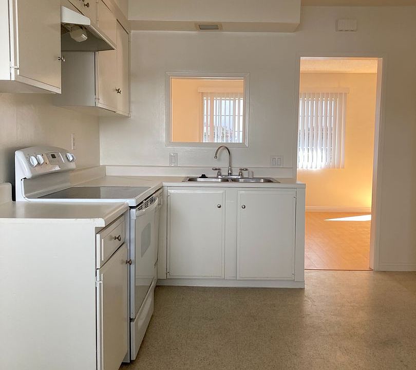 1st image of 25925 Viana Ave #331