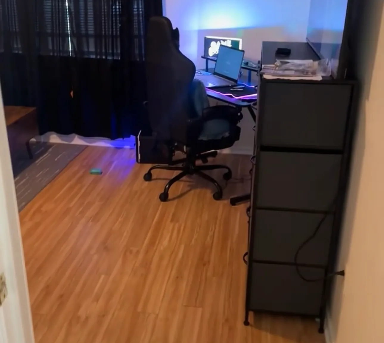 2 bed, 900 sqft, $1,400 — Photo 4