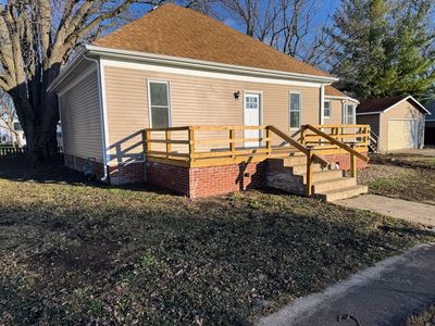 100 S West St, Sadorus, IL, 61872