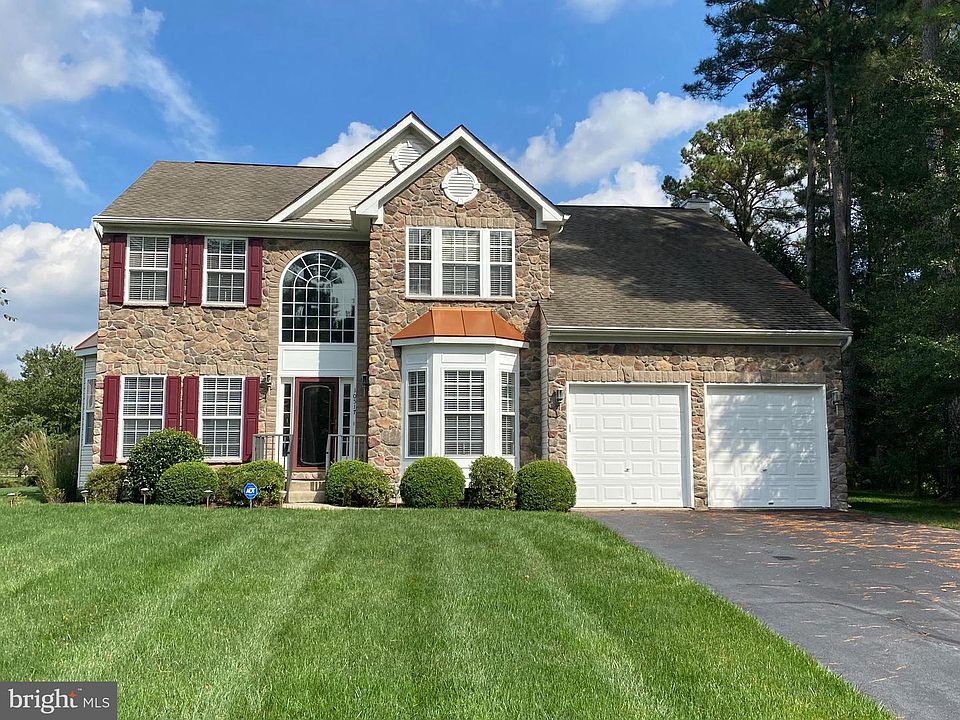 1st image of 10517 Tall Pine Dr