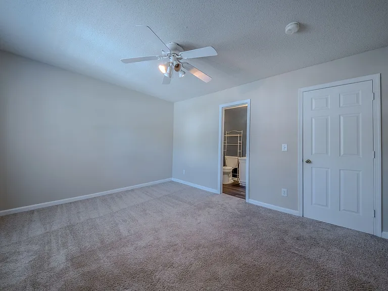 907 Shelby Dr #C — Photo 24