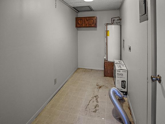 4th image of 9537 Olde Woods Dr #1
