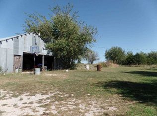 8820 NE Marple Rd, Topeka, KS 66617