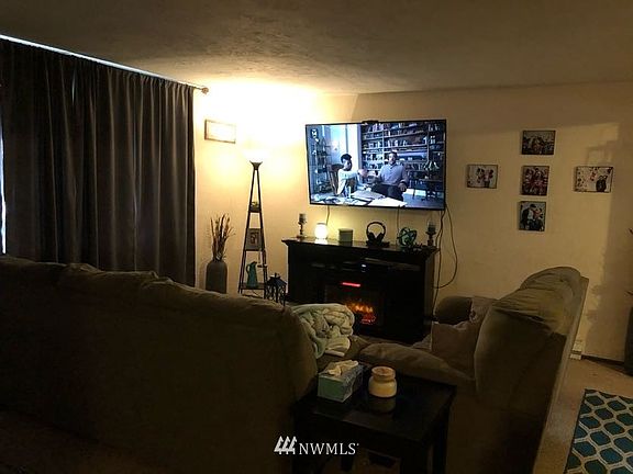 5th image of 178 Wherrett Street N