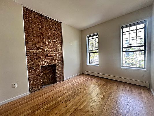 4th image of 763 Jefferson Ave #3