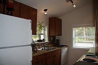 4th image of 985 29th Ave