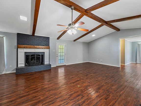 4th image of 150 Paradise Ln