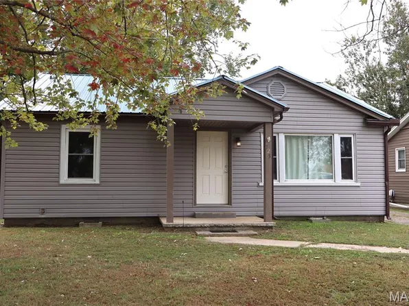 725 W Bain St, Dexter, MO 63841