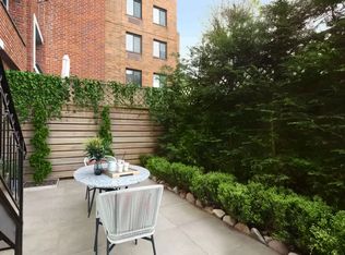 204 Prospect Park SW, Brooklyn, NY 11218