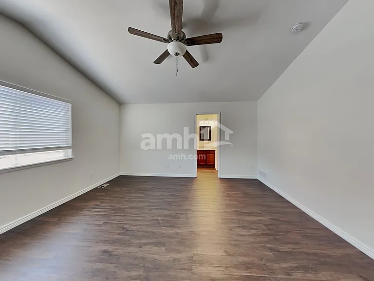 2496 Sierra Springs Dr — Photo 14