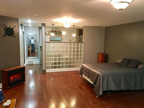 2nd image of 3200 Country Place Ln