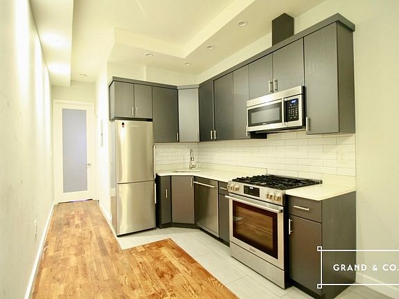 5th image of 296 Stanhope St #1A
