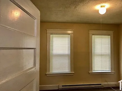 3 bed, 925 sqft, $1,500 — Photo 4