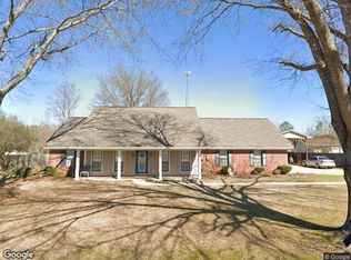 41 Autumn Ln, Columbus, MS 39702
