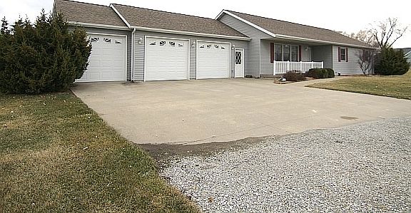 2nd image of 2187 Stewart Dr