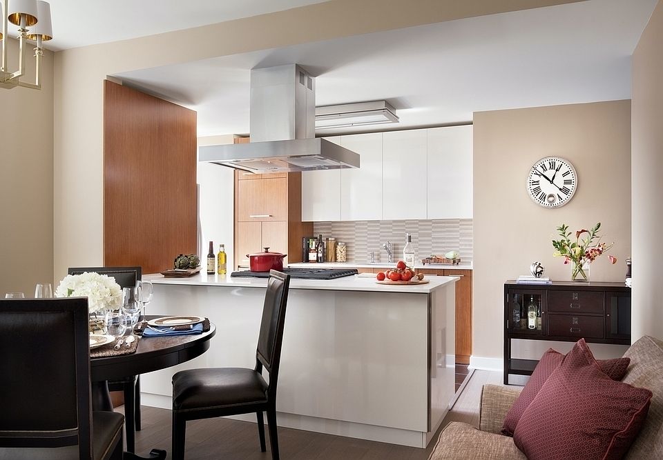 1st image of 450 W 42nd St APT 38M