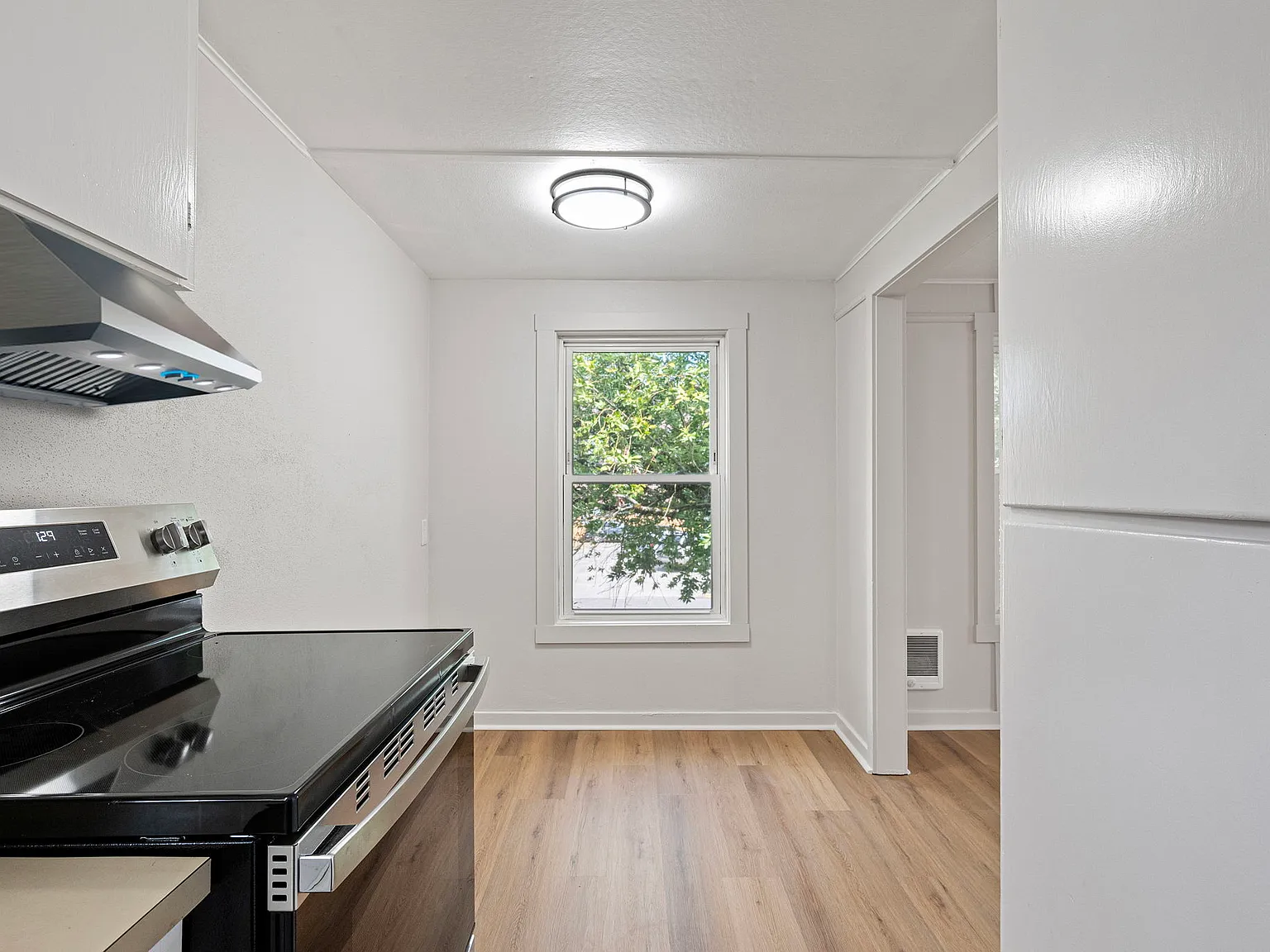284 East 16th Avenue - 1 — Photo 3