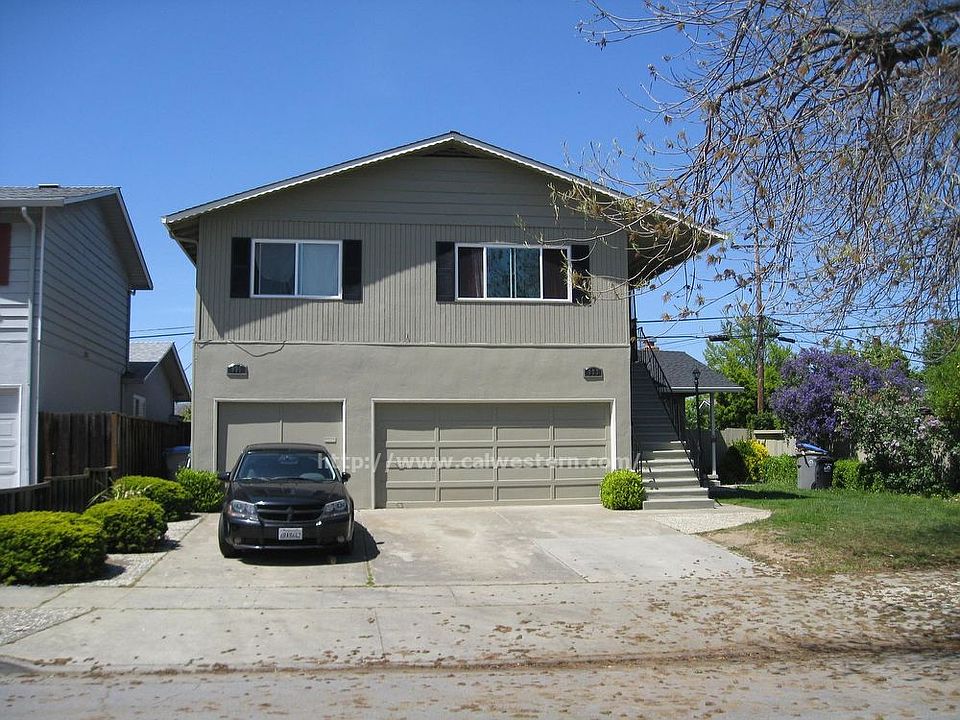 1st image of 993 Zarick Dr