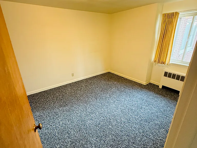 704 E 1st Ave #1 — Photo 7