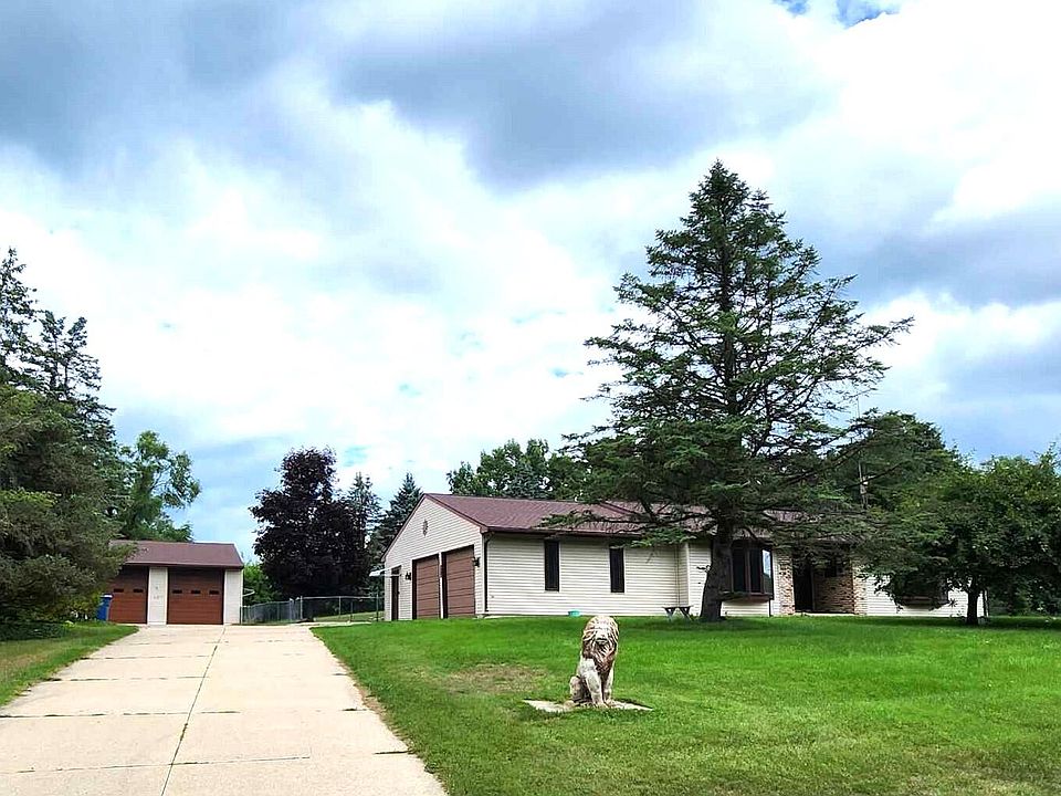 1st image of 127 Easthill Dr