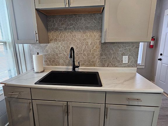 5th image of 681 York Ave APT 2