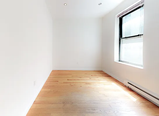 Rented by 346 Realty Group LLC | media 4