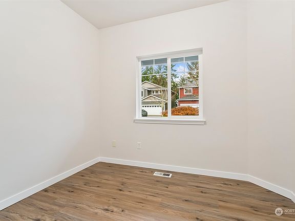 5th image of 19507 90th Avenue Court E