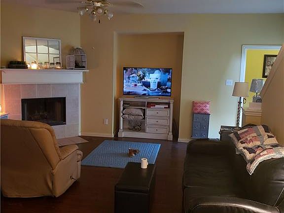 5th image of 10030 Pinecrest Dr