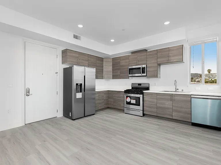 2-Bedroom - Kitchen
