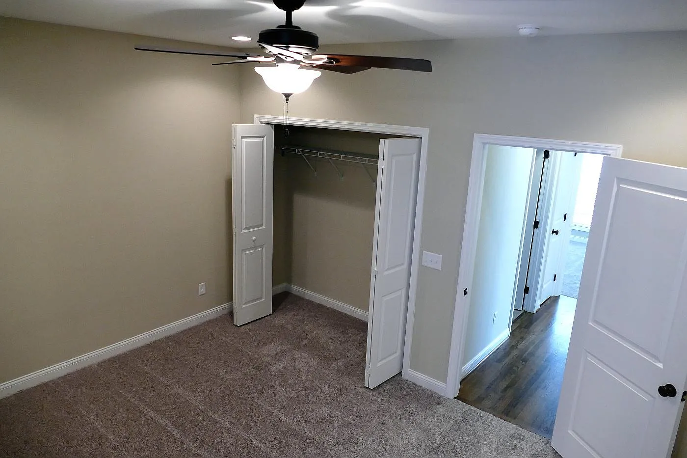 2 bed, 1064 sqft, $1,500 — Photo 4