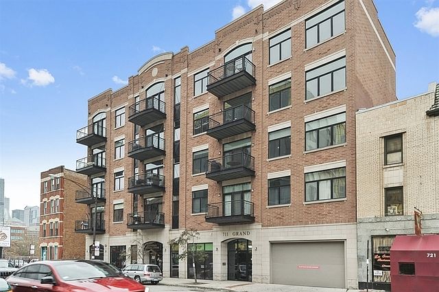 1st image of 711 W Grand Ave #301
