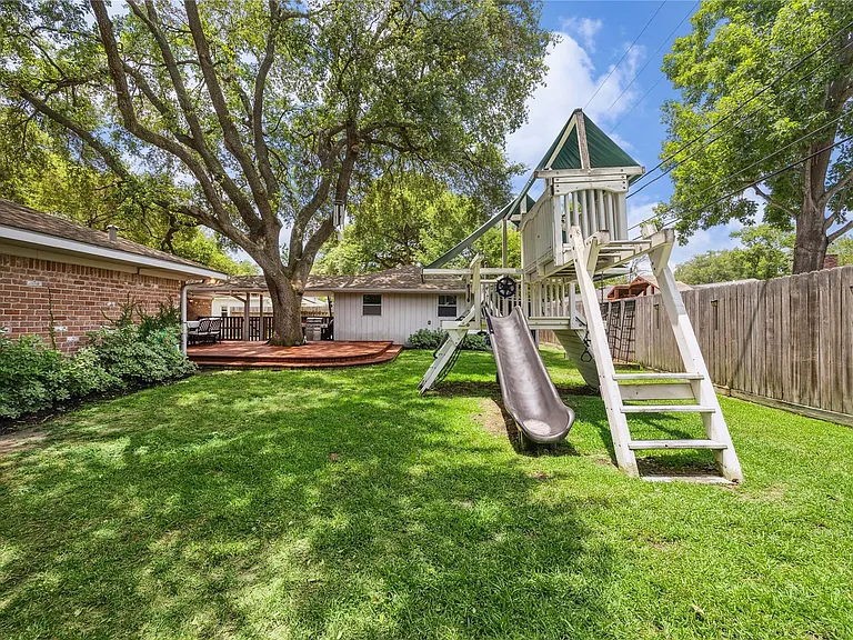 10714 Piping Rock Ln — Photo 40