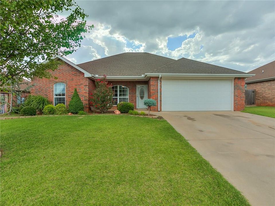 1st image of 306 Beth Ln