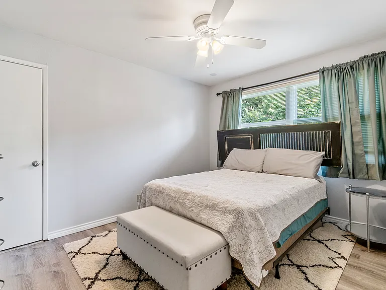 1511 Meadow View Dr — Photo 20