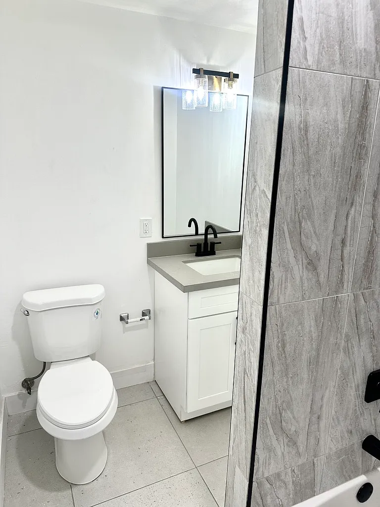 1429 E Osborn Rd — Photo 3
