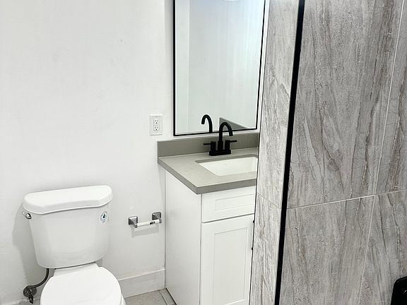 3rd image of 1429 E Osborn Rd APT 2