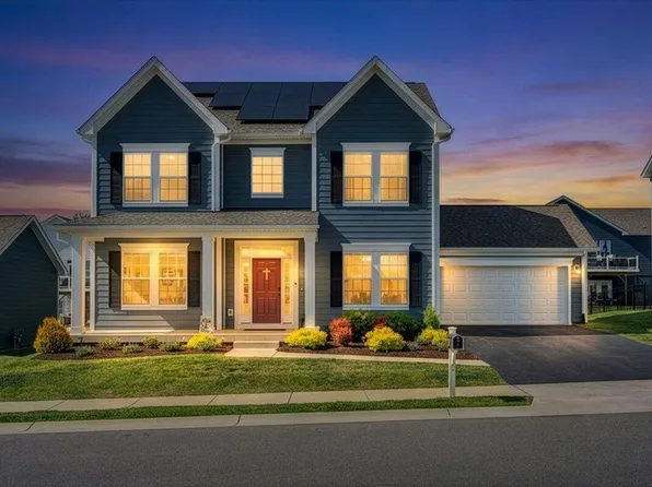 39 Norborne St, Daleville, VA 24083