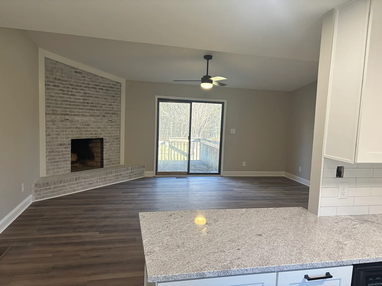 205 Cedar Forest Ln — Photo 4