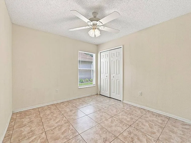 2393 Paulette Dr — Photo 16