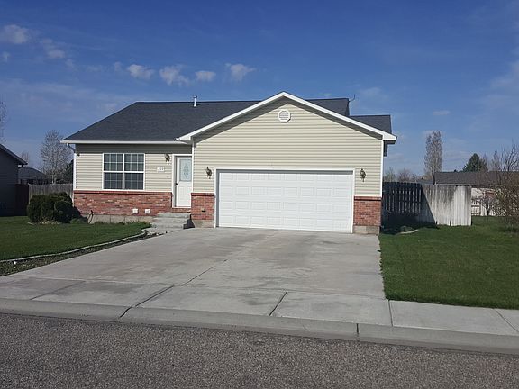 2nd image of 229 N Kimberly Dr
