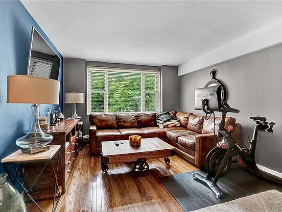 4th image of 119 E Hartsdale Ave APT 4A