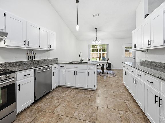 3rd image of 1787 Condor Dr