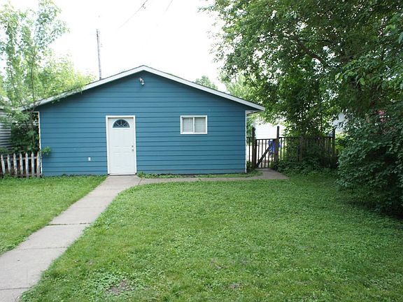 3rd image of 760 Van Buren Ave