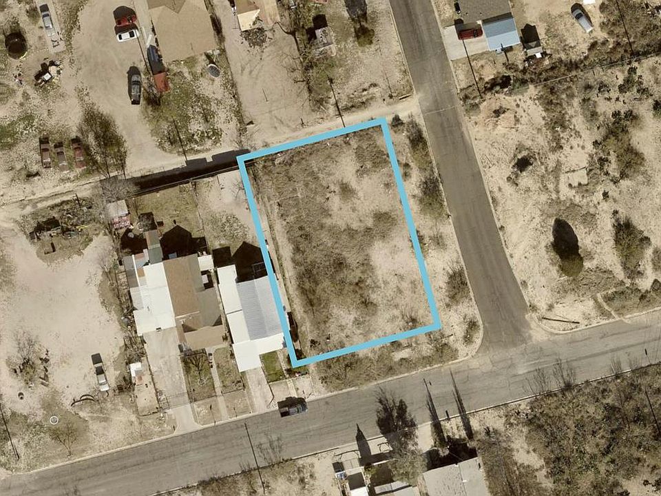 1st image of 900 NW 3rd St