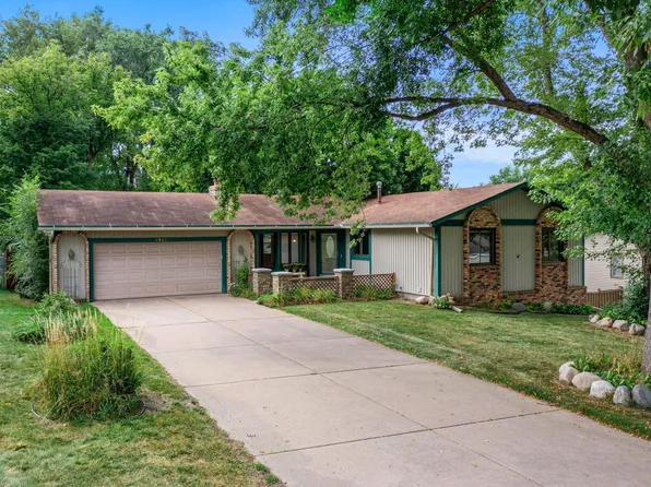 6310 Squire Dr NE, Fridley, MN 55432