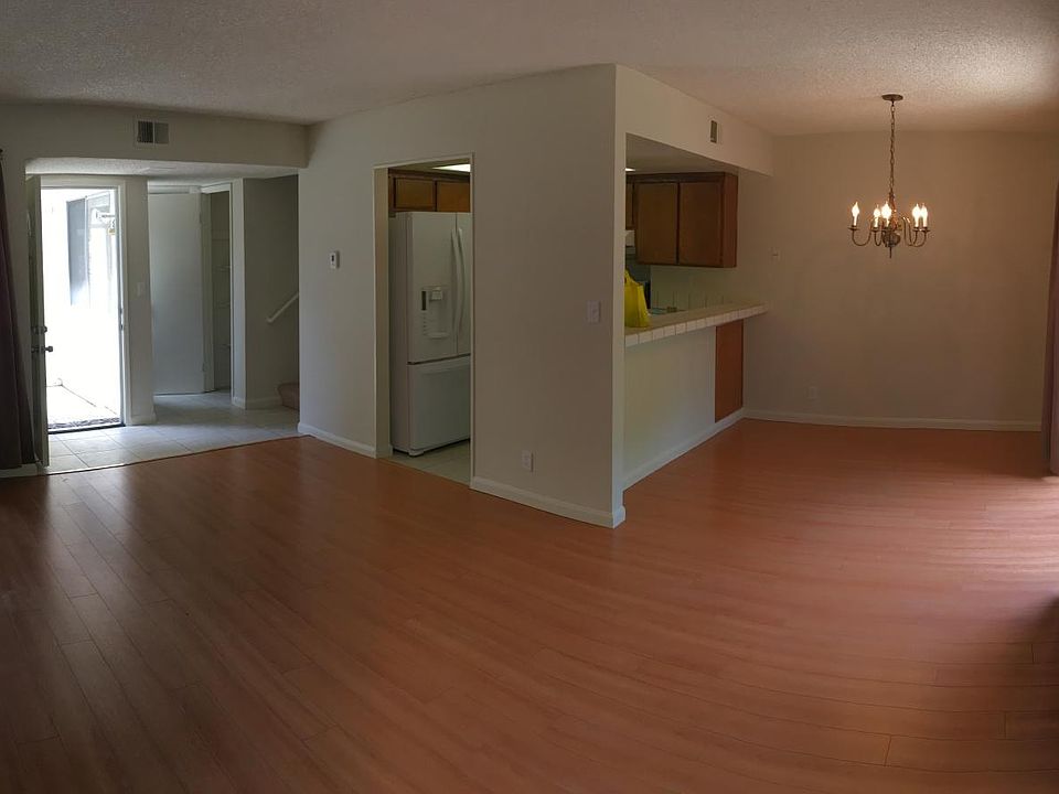 2nd image of 37870 Essanay Pl