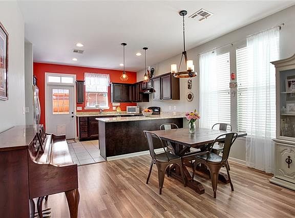 4th image of 1470 Wakefield Pl