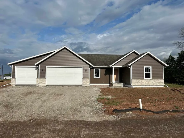 1651 Founders St, Neenah, WI 54956