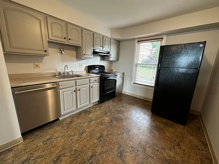 35-43 Bailey Ave — Photo 1