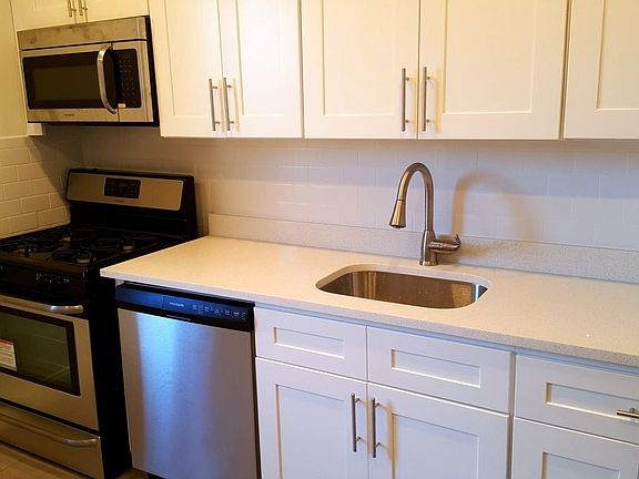 5th image of 14210 Roosevelt Ave APT 421